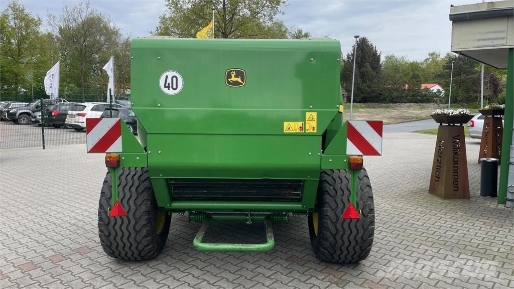 John Deere RUNDBALLENPRESSE F441R Masina de balotat cilindric
