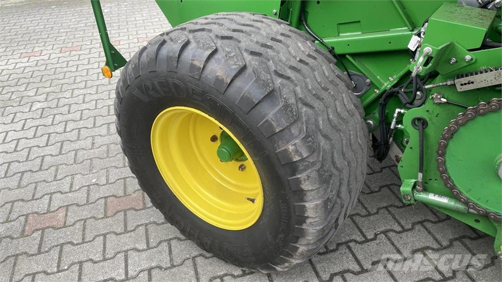 John Deere RUNDBALLENPRESSE F441R Masina de balotat cilindric
