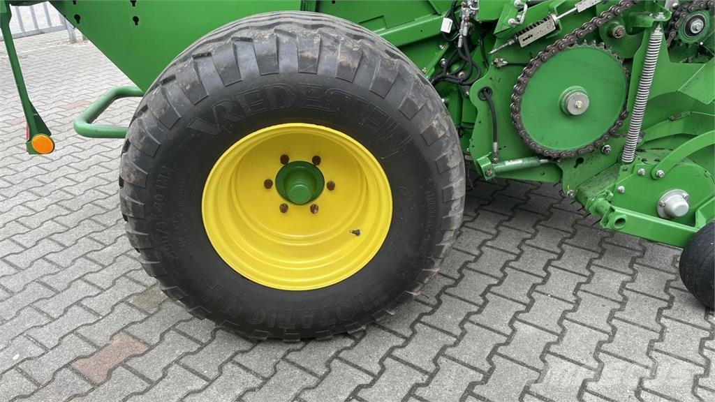 John Deere RUNDBALLENPRESSE F441R Masina de balotat cilindric