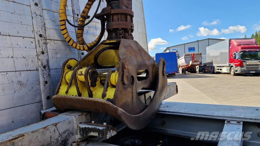 Scania R730 8x4*4 Kokvedēji