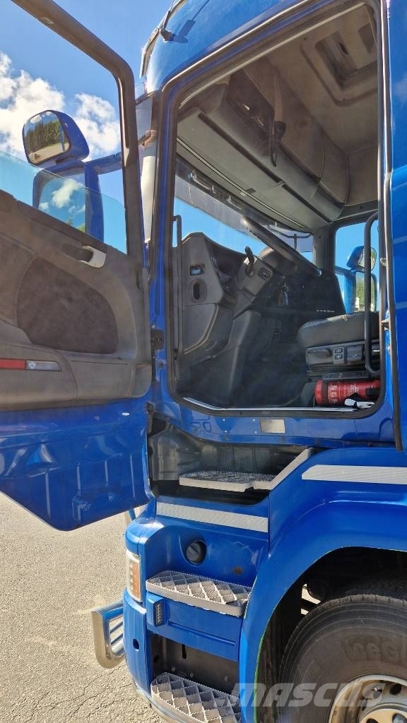 Scania R730 8x4*4 Kokvedēji