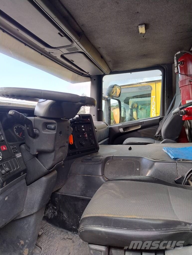 Scania P 250 Camiones bañeras basculantes o volquetes