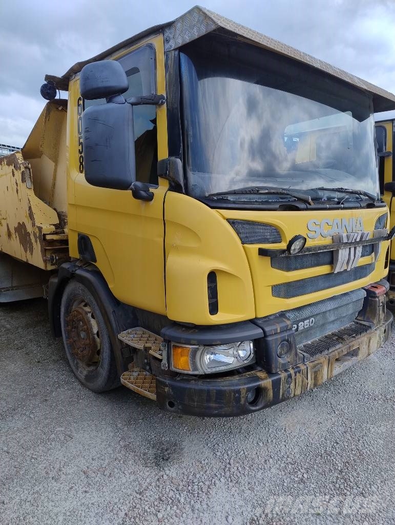 Scania P 250 Camiones bañeras basculantes o volquetes