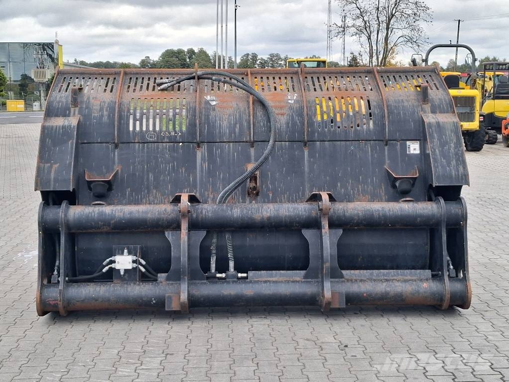 JCB High dump bucket 7m3 ملحقات أخرى للحفر والتحميل
