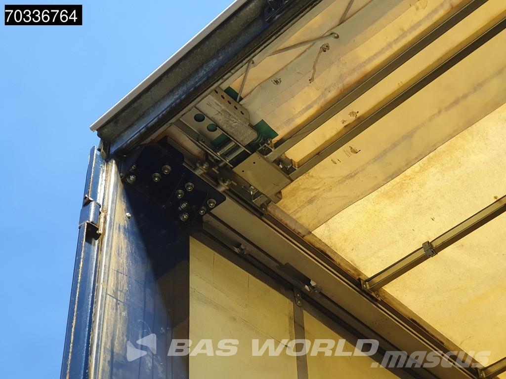 DAF CF 370 CF 4X2 20.5tonner curtainsider sliding roof Schuifzeilopbouw
