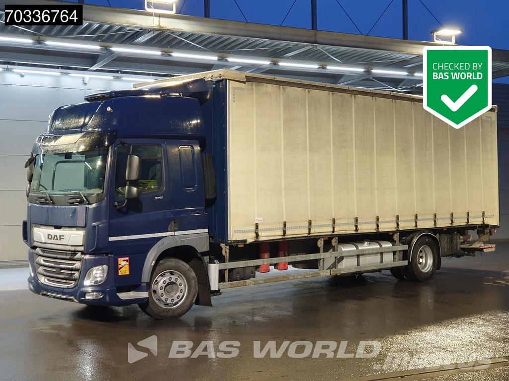 DAF CF 370 CF 4X2 20.5tonner curtainsider sliding roof Schuifzeilopbouw