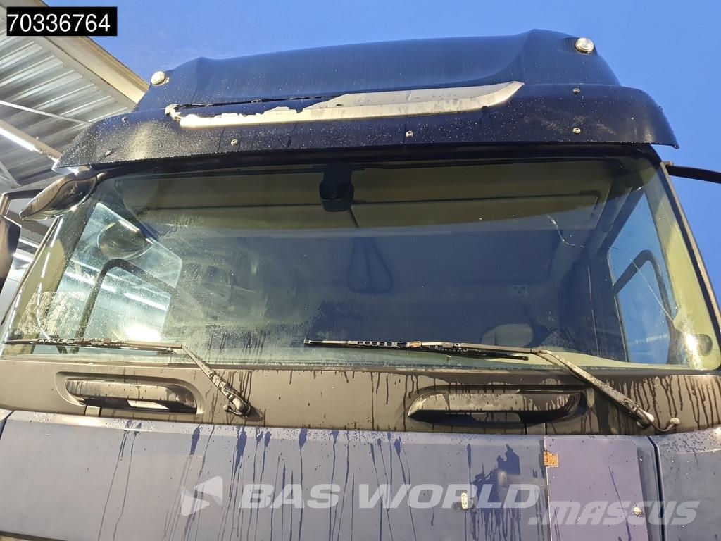 DAF CF 370 CF 4X2 20.5tonner curtainsider sliding roof Schuifzeilopbouw