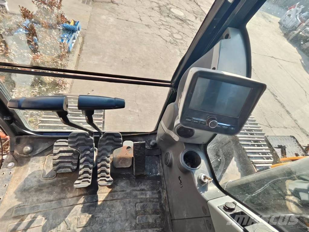 Hyundai 220 Bageri guseničari
