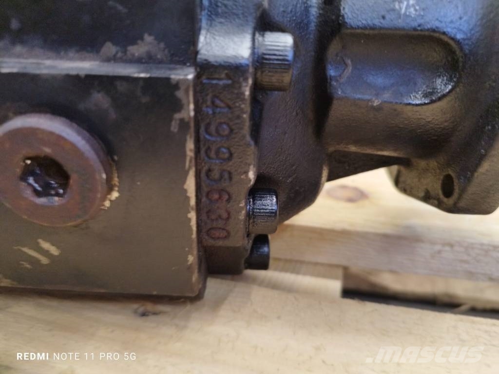  Hydraulic pump 799141AZ 272861 Manitou MLT 627 液压