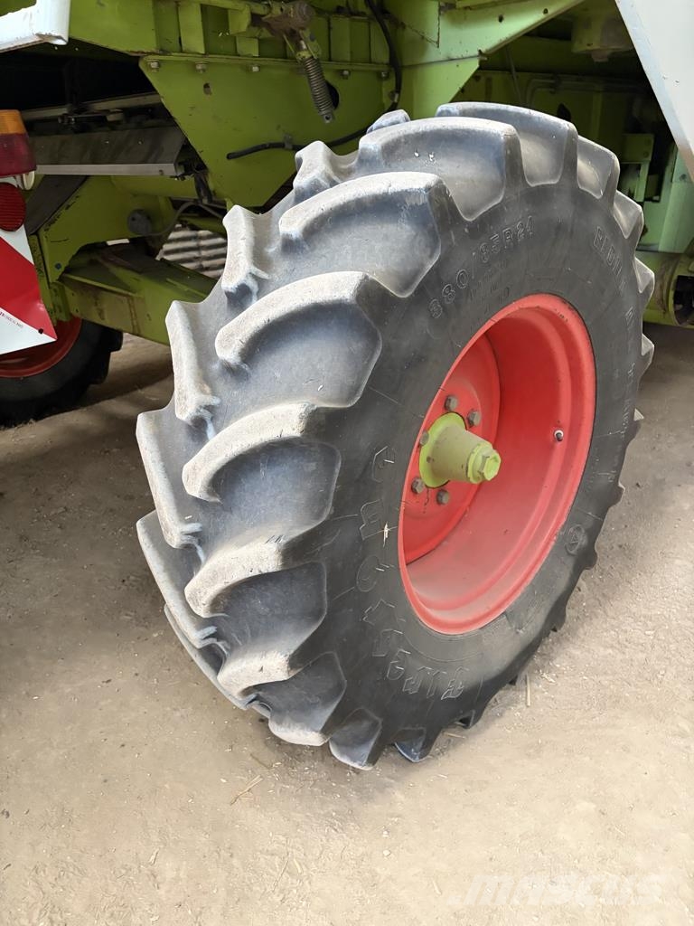 CLAAS Dominator 108 Classic Kombinované zberacie stroje