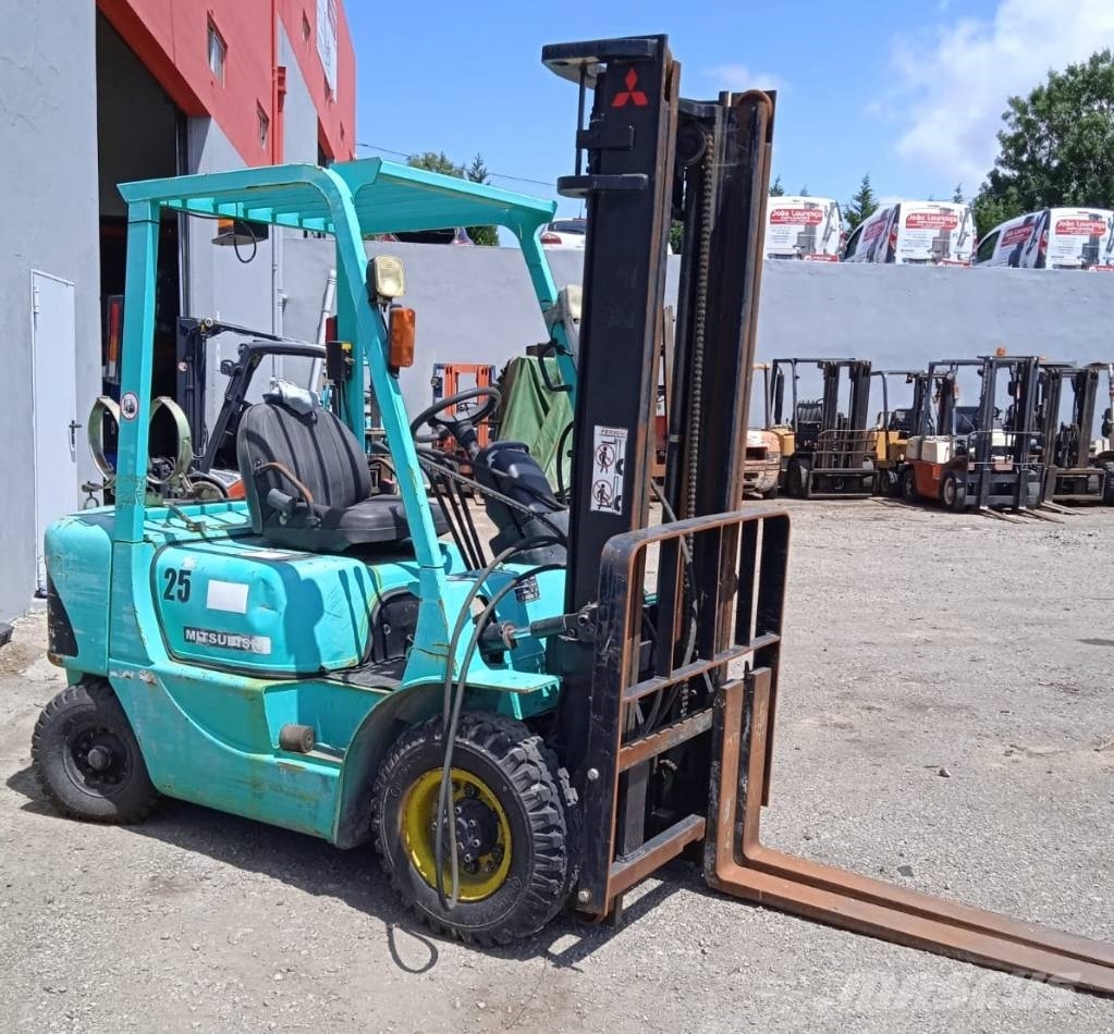 Mitsubishi FG25K Plinski viljuškari