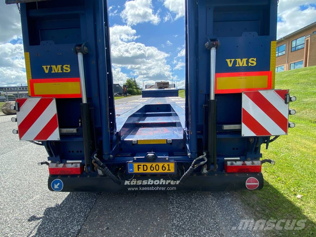 Kässbohrer SLA-R4 maskintrailer med udtræk og hjulbrønde Semi-reboques de caixa aberta/dropside