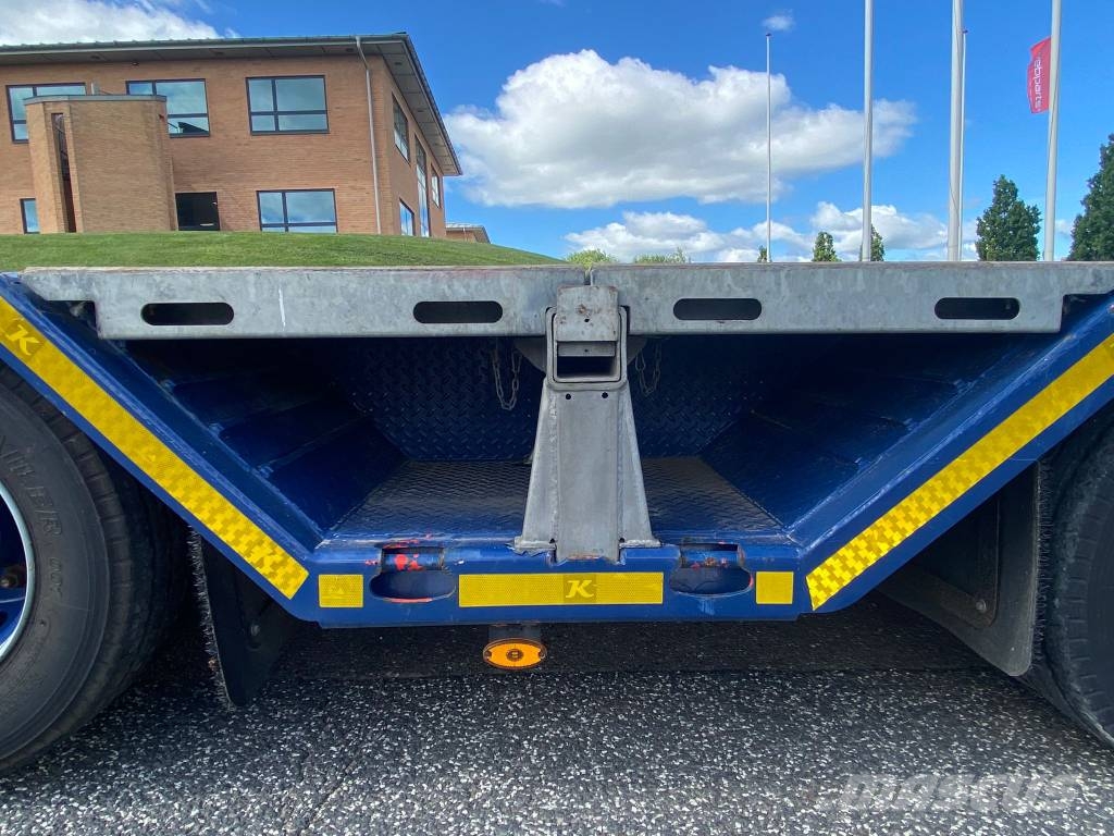 Kässbohrer SLA-R4 maskintrailer med udtræk og hjulbrønde Semi-reboques de caixa aberta/dropside