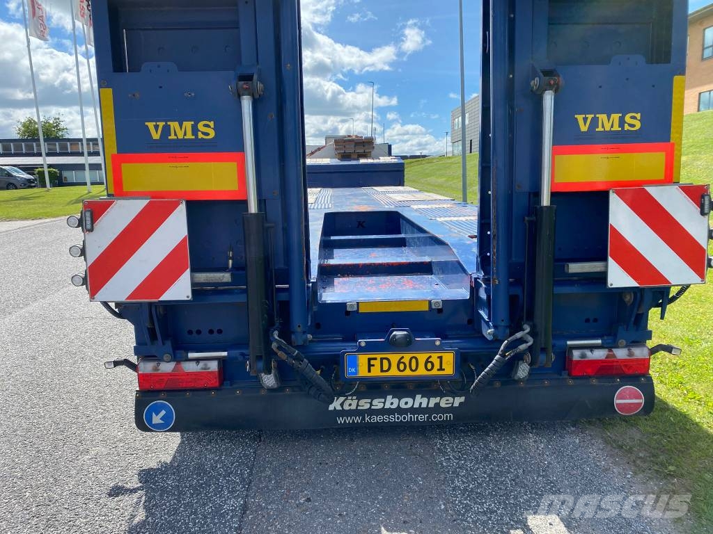 Kässbohrer SLA-R4 maskintrailer med udtræk og hjulbrønde Semi-reboques de caixa aberta/dropside