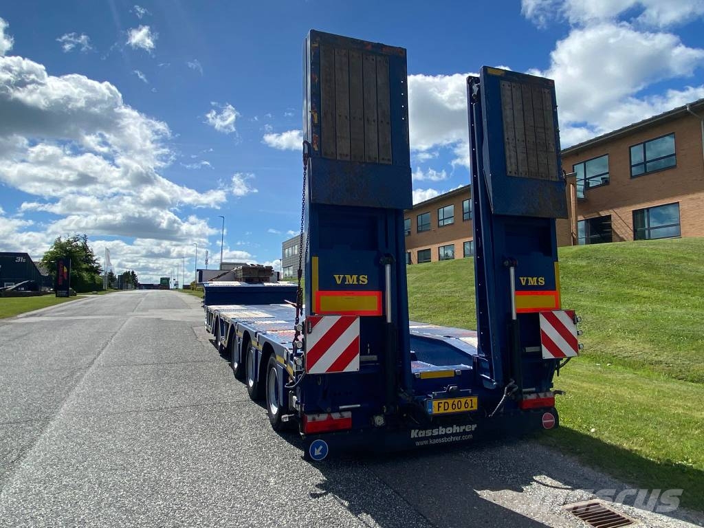 Kässbohrer SLA-R4 maskintrailer med udtræk og hjulbrønde Semi-reboques de caixa aberta/dropside