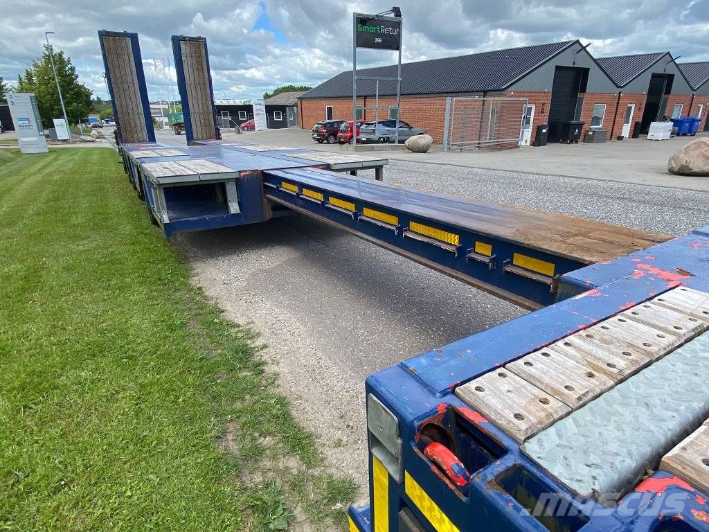 Kässbohrer SLA-R4 maskintrailer med udtræk og hjulbrønde Semi-reboques de caixa aberta/dropside