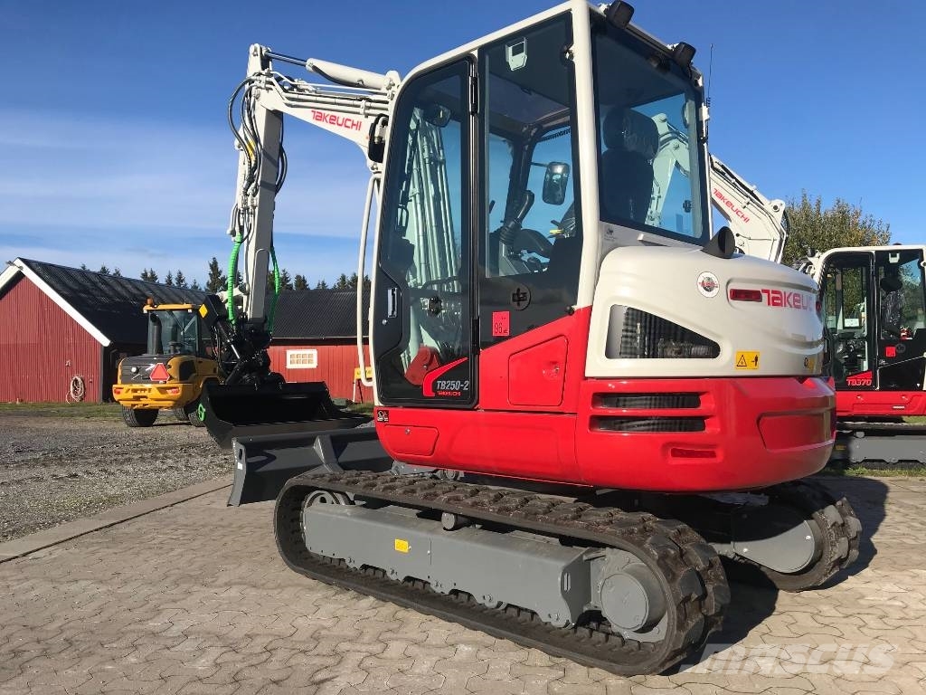 Takeuchi TB250-2 Mini bageri < 7t
