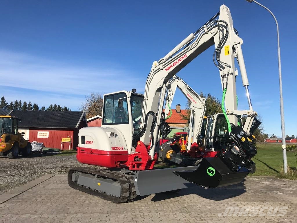 Takeuchi TB250-2 Mini bageri < 7t