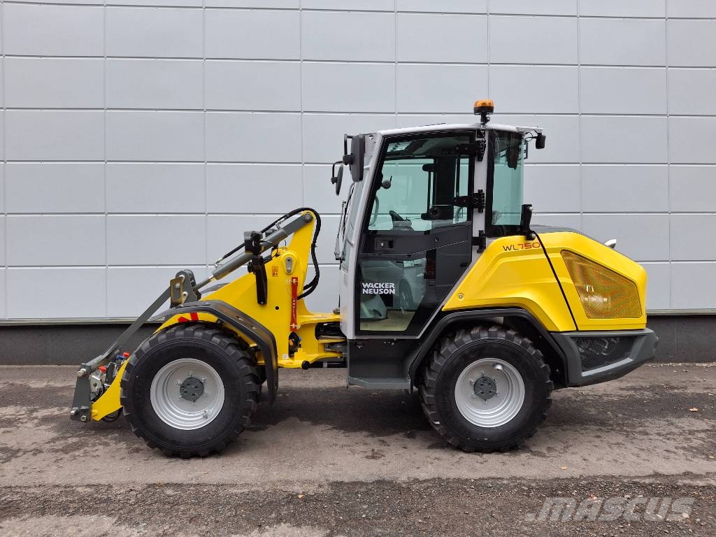 Wacker Neuson WL 750 **UUTUUS** Chargeuse sur pneus