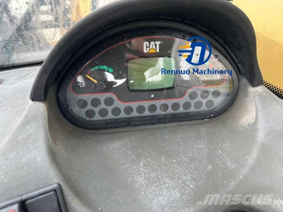 CAT TH 414 Teleskopski viličarji