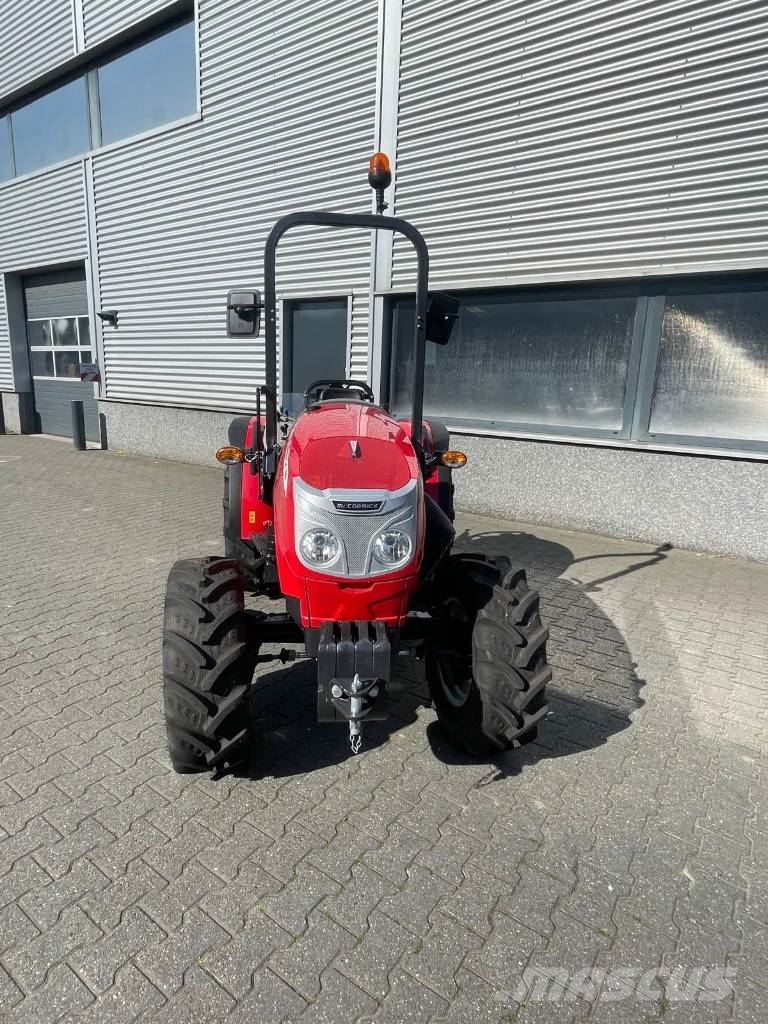 McCormick X2.055 smalspoor tractor Traktorok