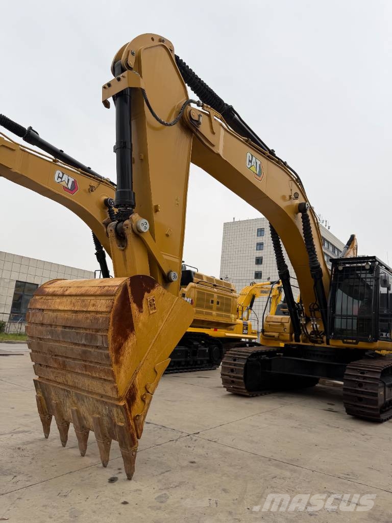 CAT 345GC 3000 units excavators in stock Raupenbagger