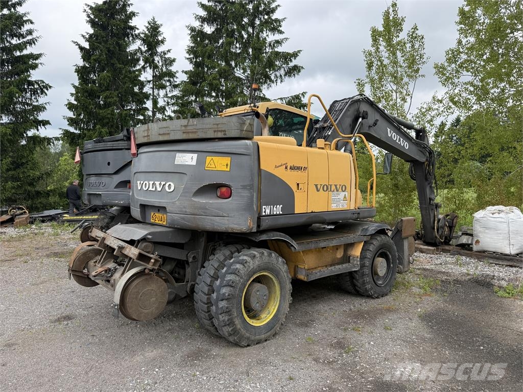 Volvo EW160C / Engcon tiltrotator with grapple / Rail ge Wielgraafmachines