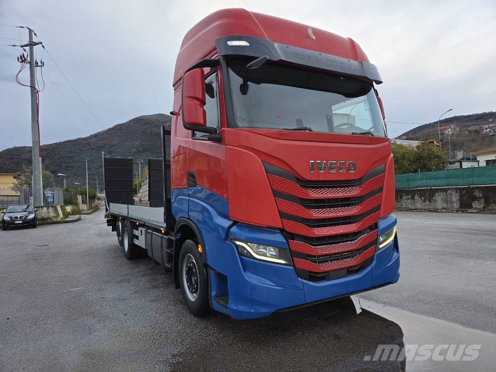 Iveco S-Way AS 260S48 Beavertail Caminhões de mesa / guincho