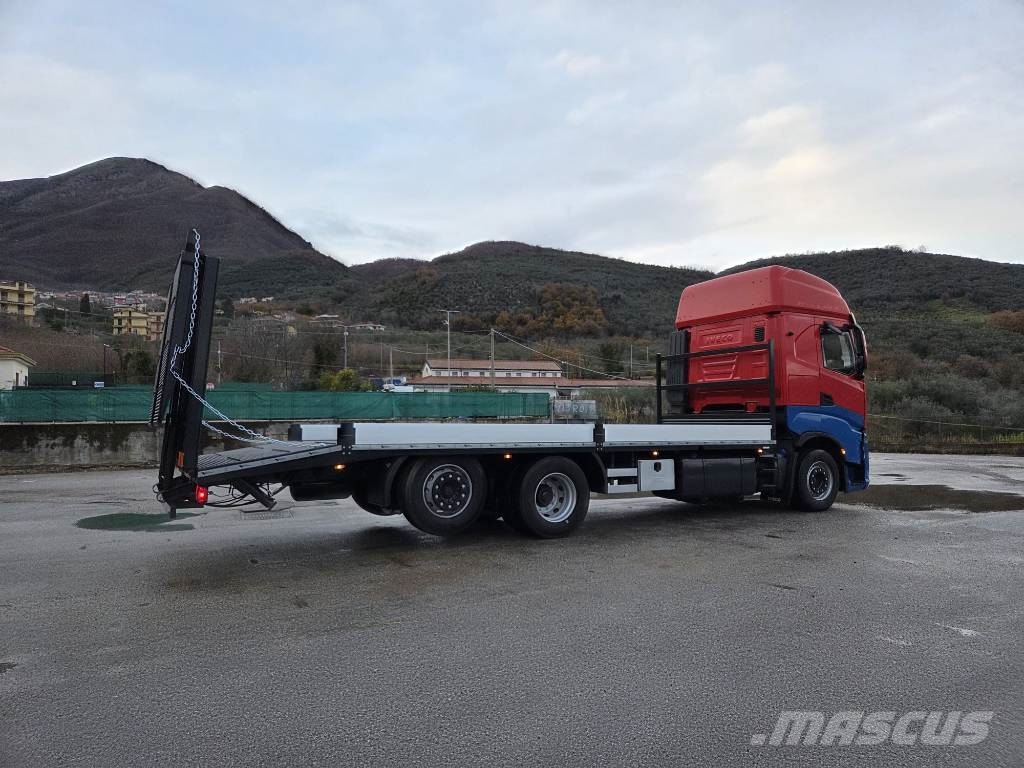 Iveco S-Way AS 260S48 Beavertail Caminhões de mesa / guincho