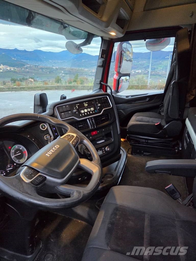 Iveco S-Way AS 260S48 Beavertail Caminhões de mesa / guincho