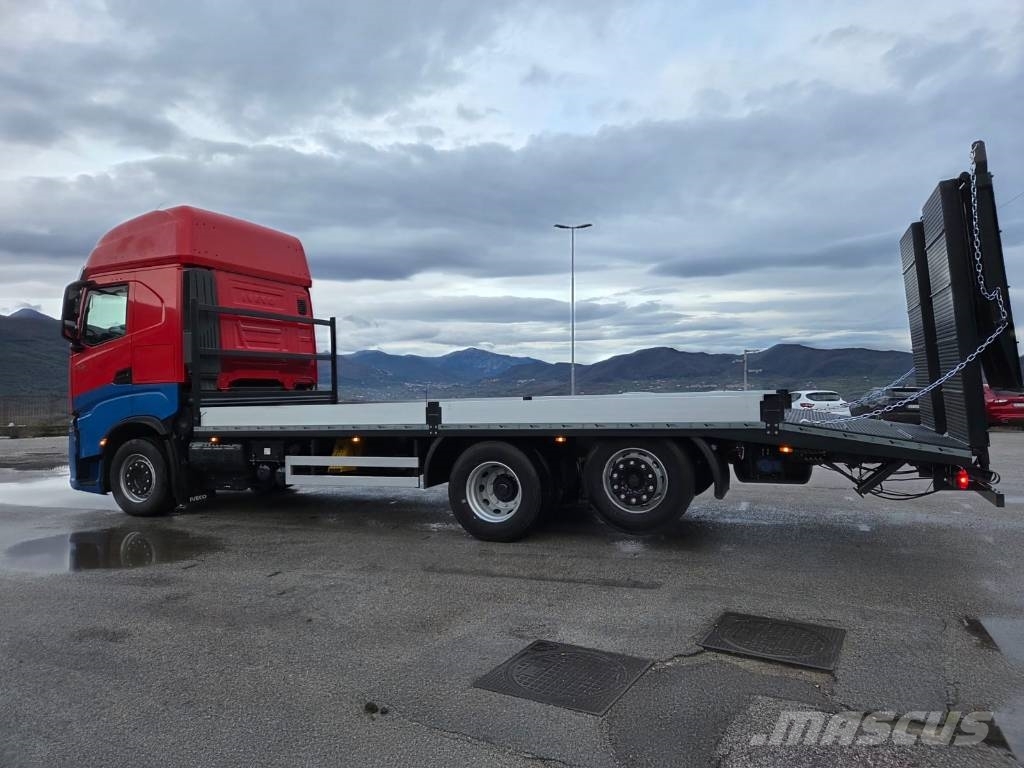Iveco S-Way AS 260S48 Beavertail Caminhões de mesa / guincho