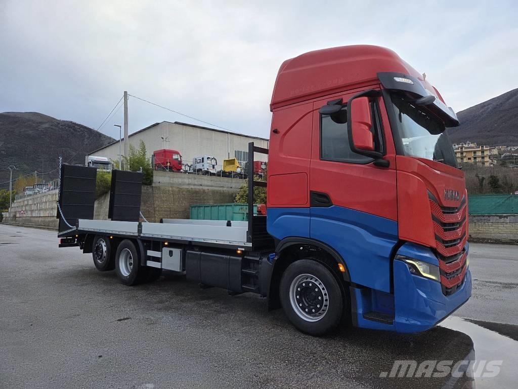 Iveco S-Way AS 260S48 Beavertail Caminhões de mesa / guincho