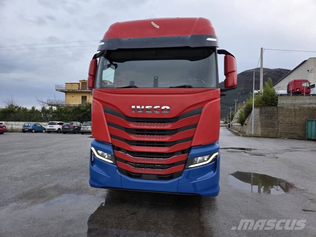 Iveco S-Way AS 260S48 Beavertail Caminhões de mesa / guincho