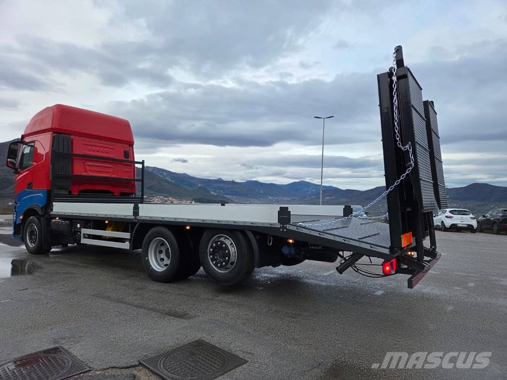Iveco S-Way AS 260S48 Beavertail Caminhões de mesa / guincho