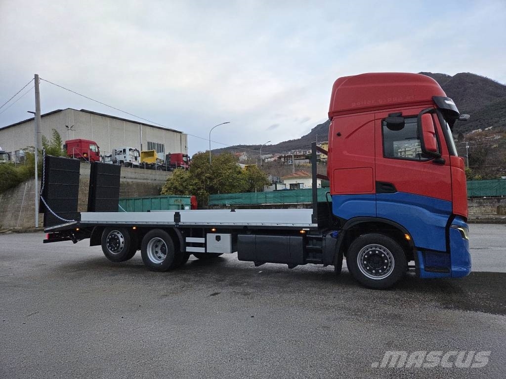 Iveco S-Way AS 260S48 Beavertail Caminhões de mesa / guincho