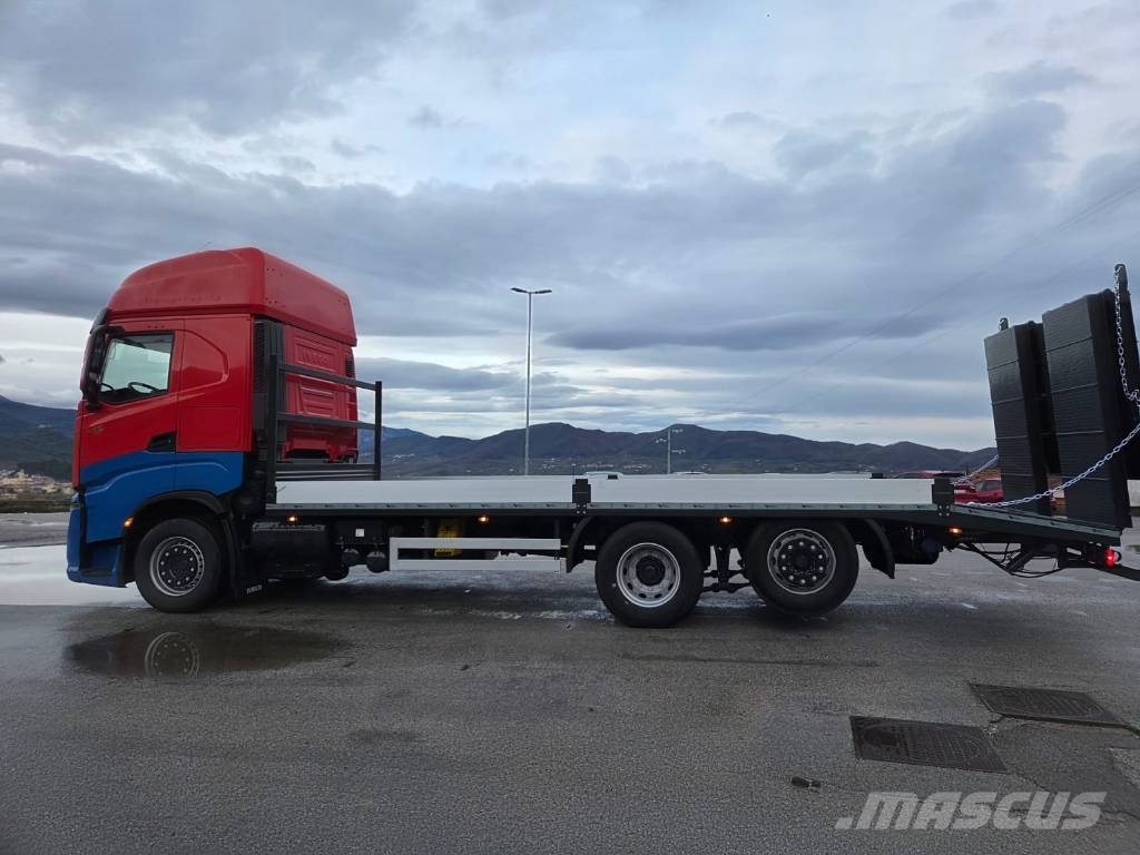 Iveco S-Way AS 260S48 Beavertail Caminhões de mesa / guincho