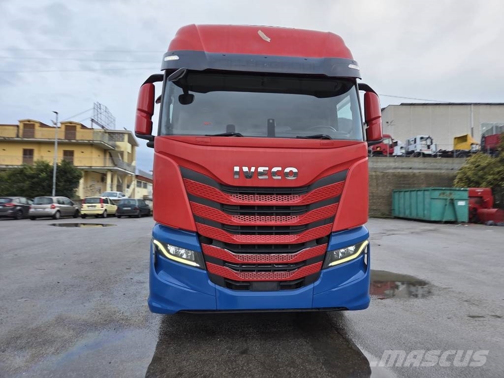 Iveco S-Way AS 260S48 Beavertail Caminhões de mesa / guincho