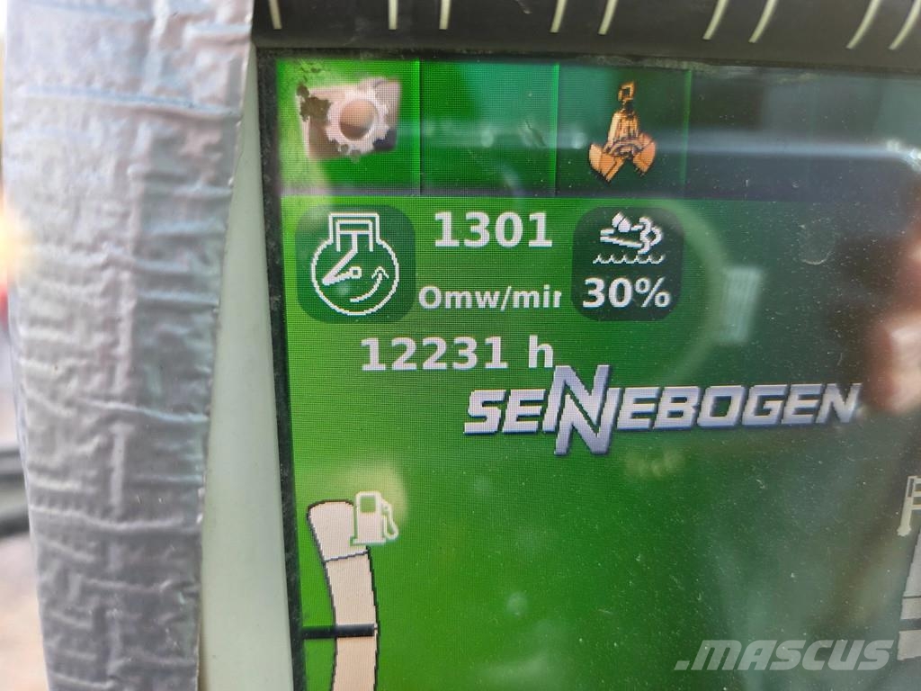 Sennebogen 821 overslagkraan met roterende sorteergrijper Avfalls / industri hantering