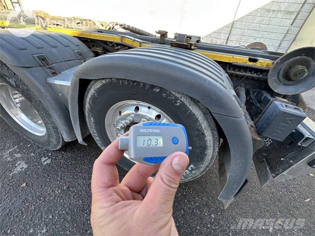 Scania R440LB6X2*4HNB Camiones polibrazo