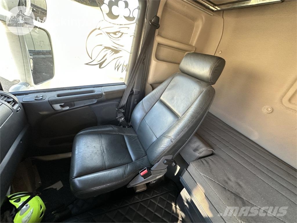 Scania R440LB6X2*4HNB Camiones polibrazo