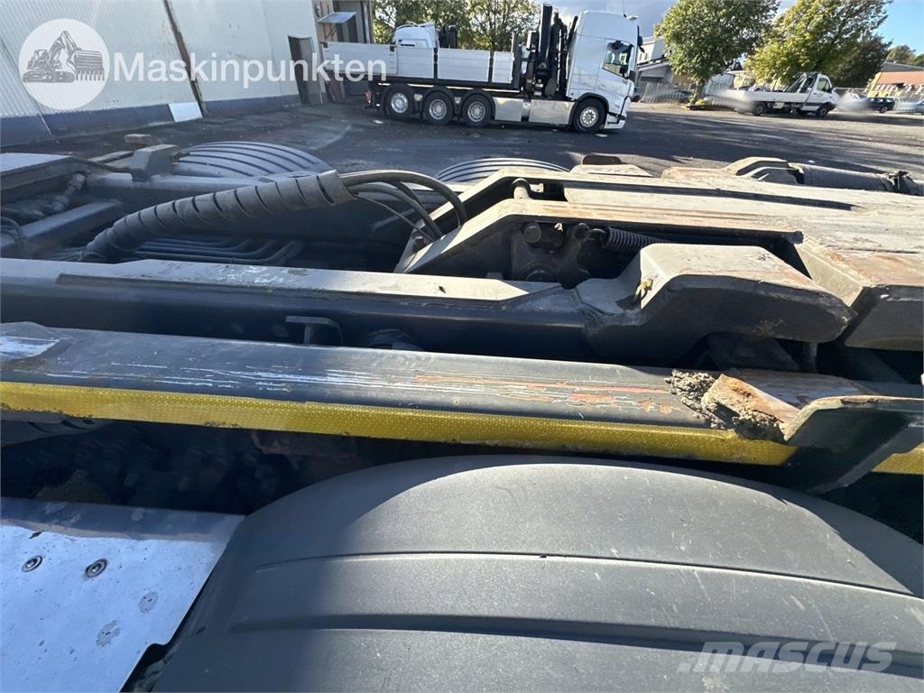 Scania R440LB6X2*4HNB Camiones polibrazo