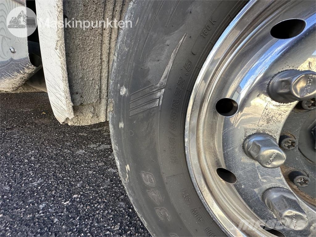 Scania R440LB6X2*4HNB Camiones polibrazo