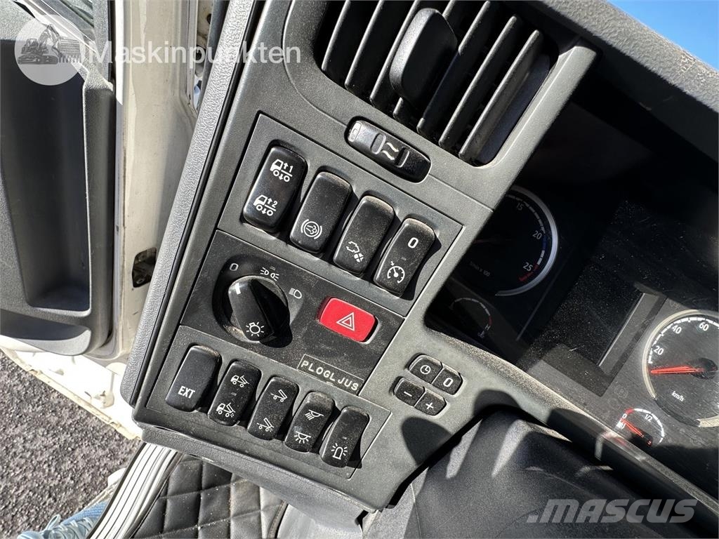 Scania R440LB6X2*4HNB Camiones polibrazo