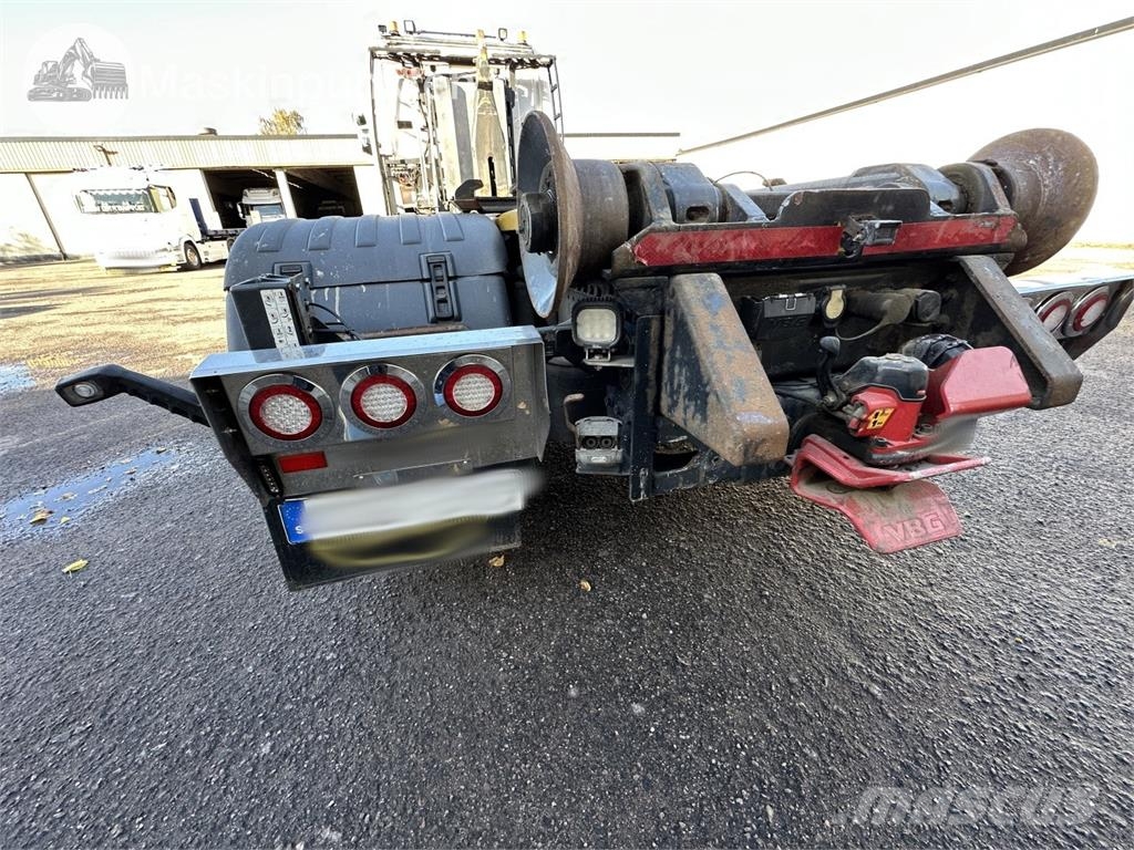 Scania R440LB6X2*4HNB Camiones polibrazo