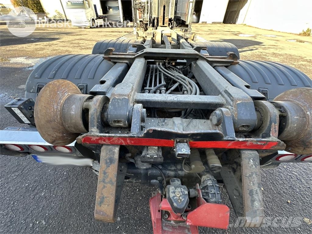 Scania R440LB6X2*4HNB Camiones polibrazo