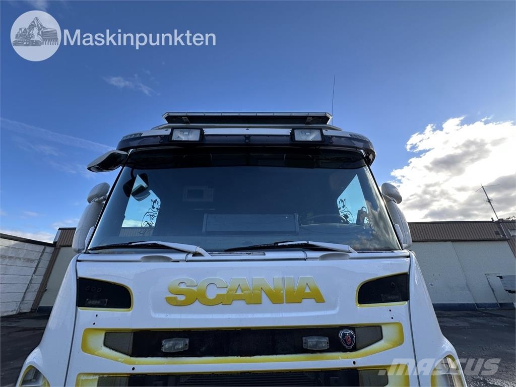 Scania R440LB6X2*4HNB Camiones polibrazo