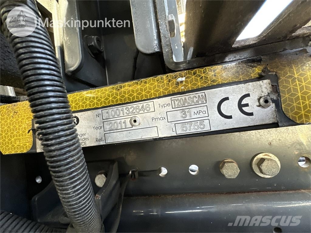 Scania R440LB6X2*4HNB Camiones polibrazo