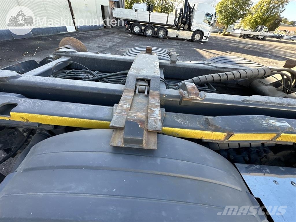 Scania R440LB6X2*4HNB Camiones polibrazo