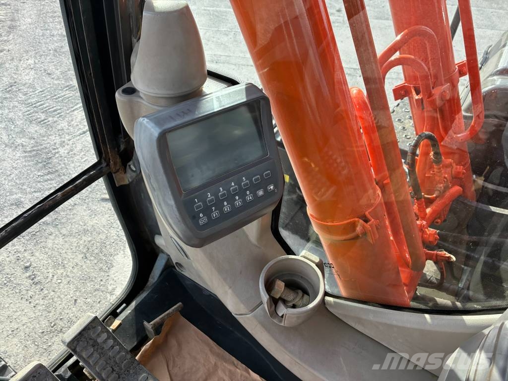 Hitachi ZX 210 LC-3 Roomikekskavaatorid