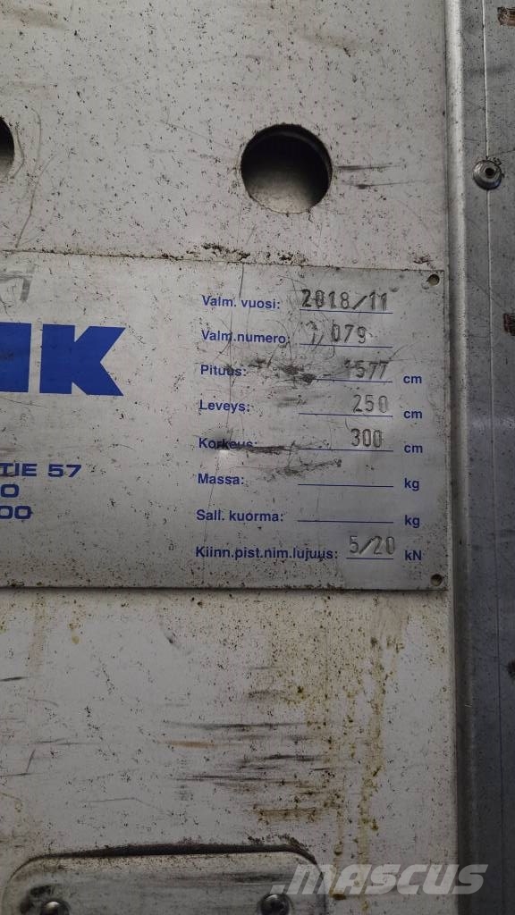 VAK 16m PV4-48 保温半挂车